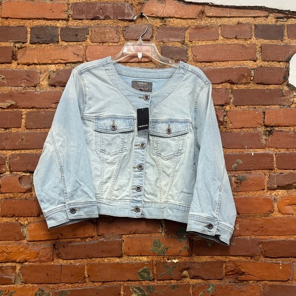 Torrid Light Blue Denim Cropped Collarless Jacket Size 3X NWT - Picture 1 of 6